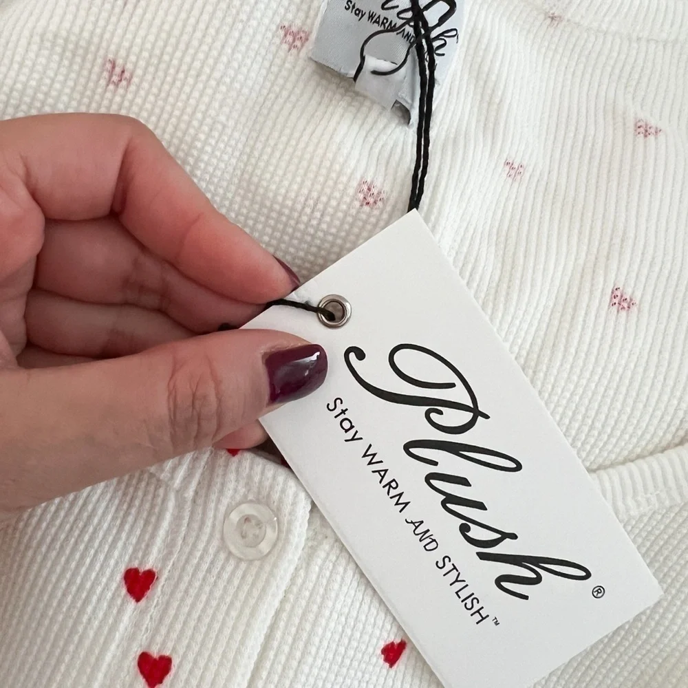 NWT PLUSH Revolve Thermal Heart Pajama + Scrunchie Set Sz XS - Picture 9 of 9
